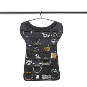 Joyero en forma de camiseta negra (organizador de joyas)